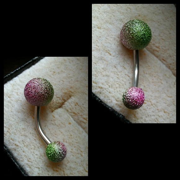 ✨💖*5/$15* Sparkly Stainless Belly Ring - Picture 5 of 8